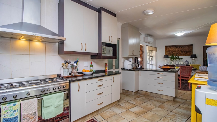 5 Bedroom Property for Sale in Fraaiuitsig Western Cape
